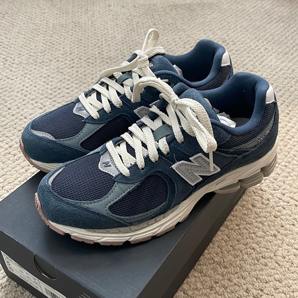 New Balance 2002R “Deep Ocean Grey”
